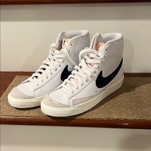 Nike Women's White and Black High-Top Sneakers